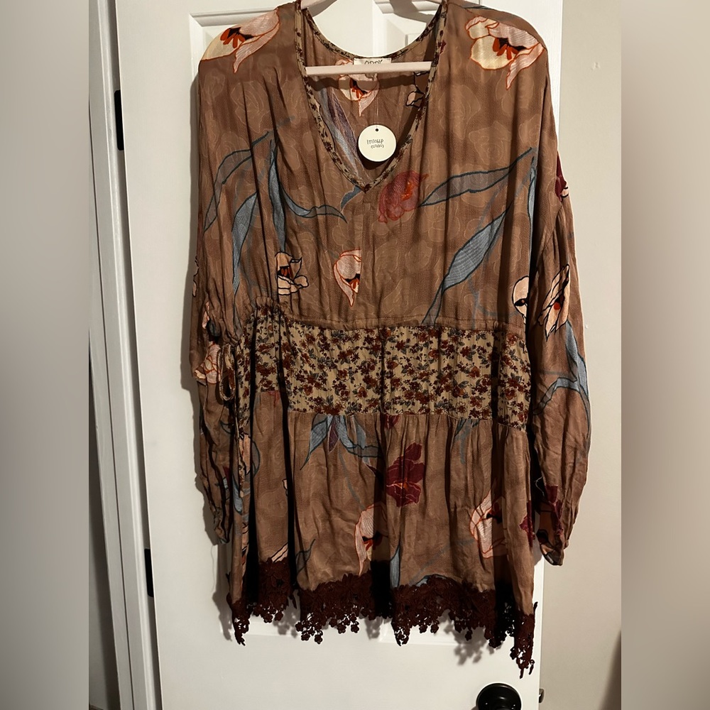 NWT oddy top